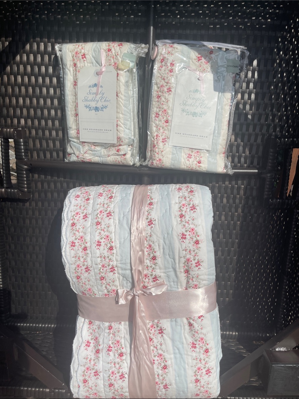 NEW ‼️🌸Simply, Shabby Chic Ditsy  QUEEN QUILT 2  SHAMS🌸